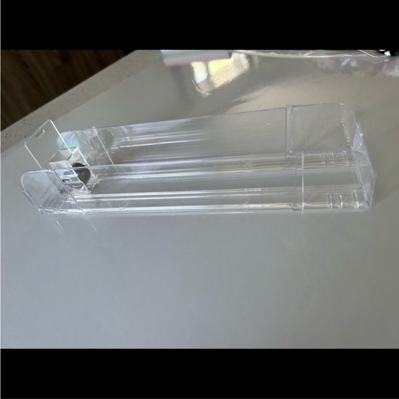 CLEARANCE 2 pcs Acrylic Racks for Eyelashes, Cream Box or Other... - Picture 2 of 4